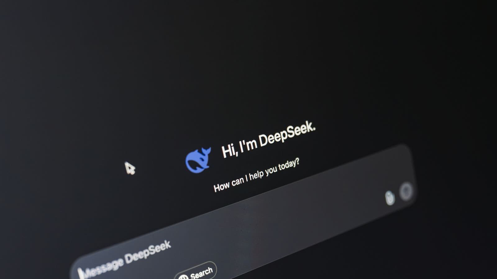 Chatbot a AI asistent pro firmu: jak ho nasadit, kolik stojí a jak nezklamat zákazníky